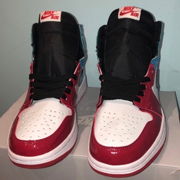 Air Jordan 1 High Fearless - Picture 2 of 7